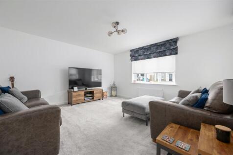 90WoodpeckerCrescent007.JPG