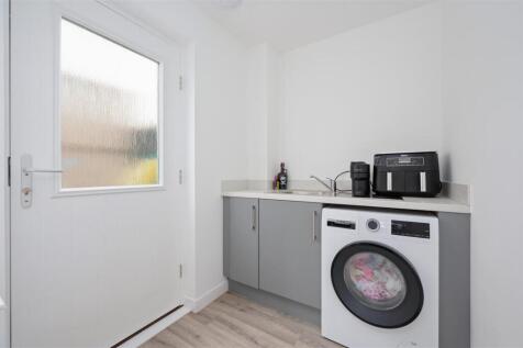 90WoodpeckerCrescent018.JPG