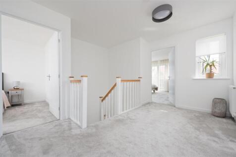90WoodpeckerCrescent019.JPG