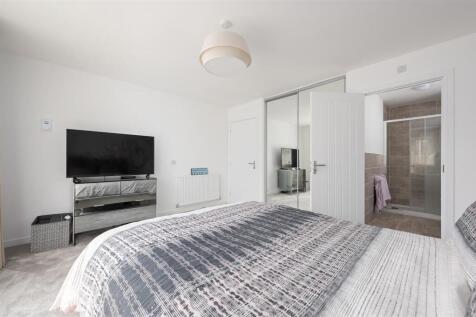 90WoodpeckerCrescent023.JPG