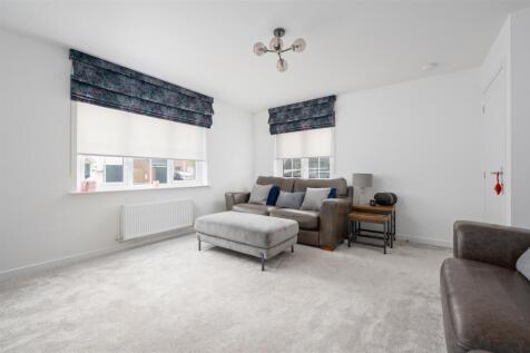 90WoodpeckerCrescent010.JPG