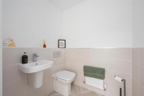 90WoodpeckerCrescent006.JPG
