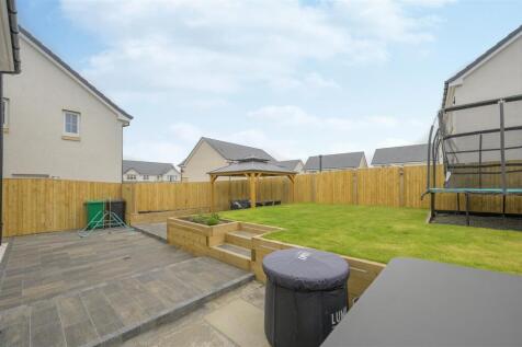 90WoodpeckerCrescent033.jpg