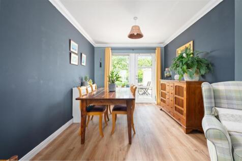 15CraigflowerGardens010.JPG