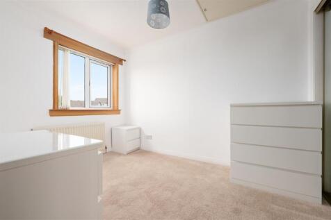 7MorlichCourt017.JPG