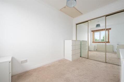 7MorlichCourt019.JPG