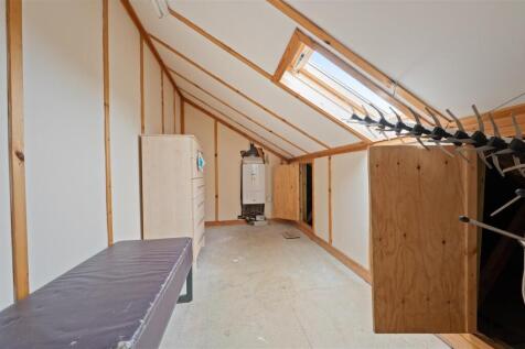 7MorlichCourt021.JPG