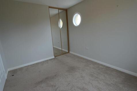 14. Bedroom 1.JPG