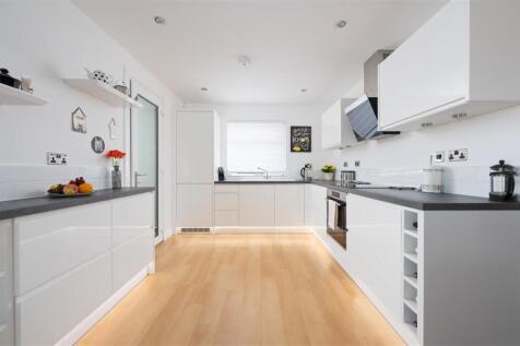 8GlenMoristonDrive022.JPG