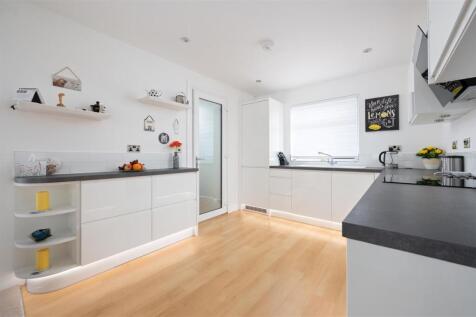 8GlenMoristonDrive024.JPG