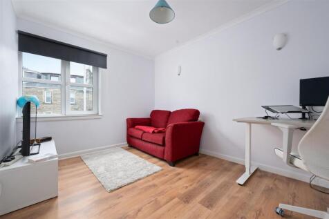 Apt4PrioryLane011.JPG
