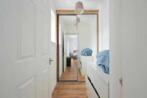 Apt4PrioryLane025.JPG