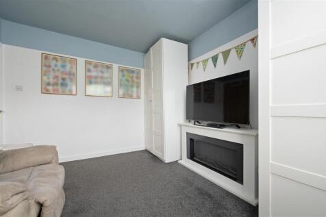 2ThimblehallPlace010.JPG