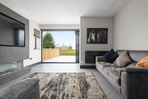 29GardenPlace015.JPG