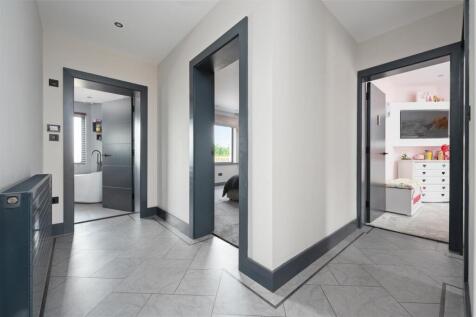 29GardenPlace016.JPG