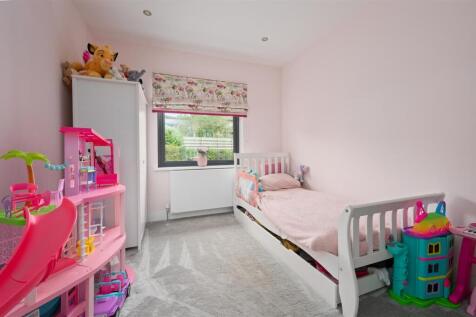 29GardenPlace024.JPG