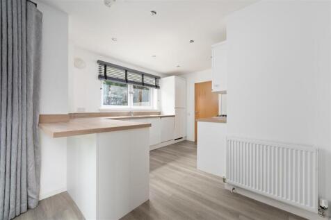 86McDonaldStreet012.JPG