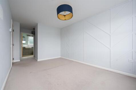 86McDonaldStreet024.JPG