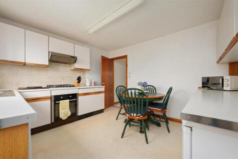 7Rosegardens008.JPG