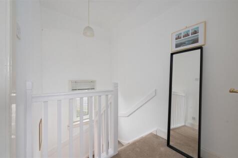 18LeslieRoad011.JPG