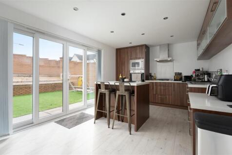2MiddlebankCrescent012.JPG