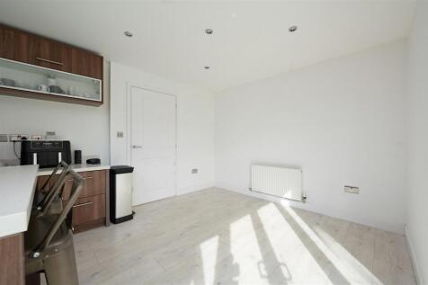 2MiddlebankCrescent018.JPG