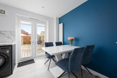 16DundonnellWay009.JPG