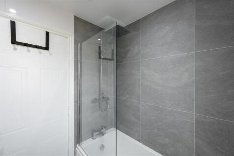 16DundonnellWay025.jpg
