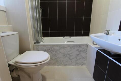 6. Bathroom.JPG