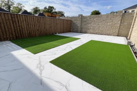 Catherines Wynd Plot 1 rear 1.jpg