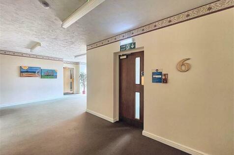 6th Floor Landing