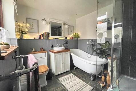 Downstairs Bathroom