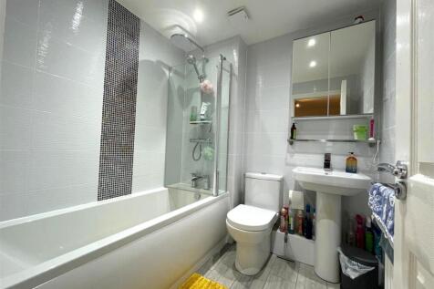 new bathroom.jpg