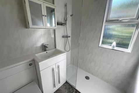Shower room.jpg