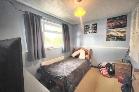 bedroom 3.jpg