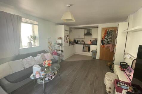 Lounge/Kitchen