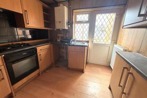 Kitchen 2.jpg
