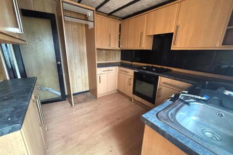 Kitchen 3.jpg