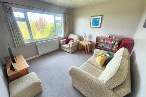 Bedroom 2/ 2nd Lounge