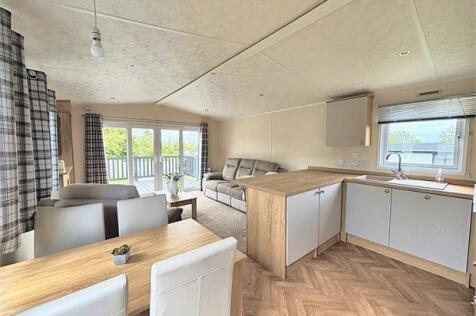 Open Plan Kitchen/Lounge