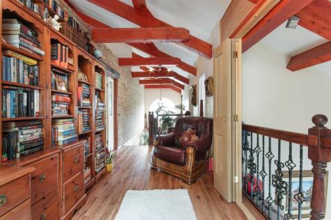 Property Image 11