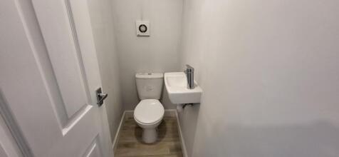 Cloakroom/wc
