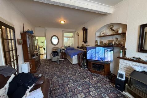 20251016_120354813_iOS 2.jpg