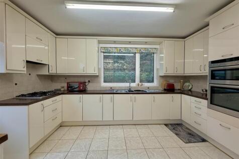 20251111_095657889_iOS 1.jpg