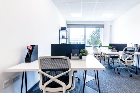 Oxford House  Suite 23 3 .JPG