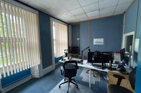 Radio office 1.JPG