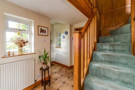 Rose Cottage-hall1.jpg