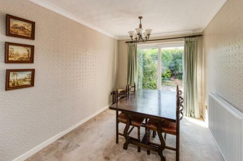 20 Chestnut Drive-dining.jpg