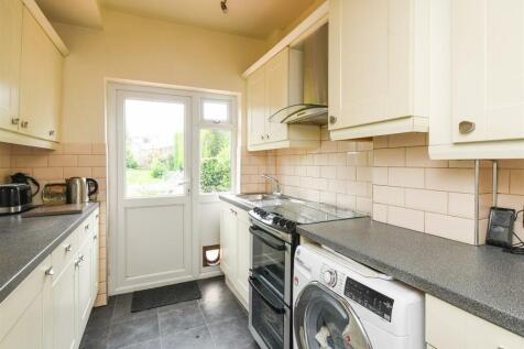 152 Fairview Road - Kitchen.jpg