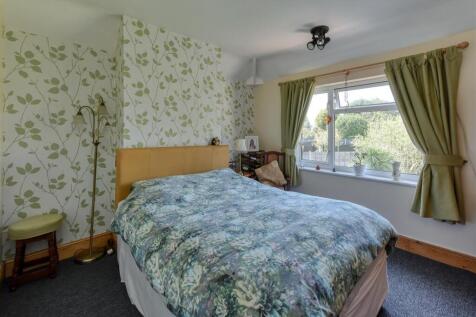 152 Fairview Road-bed2 APR25.jpg